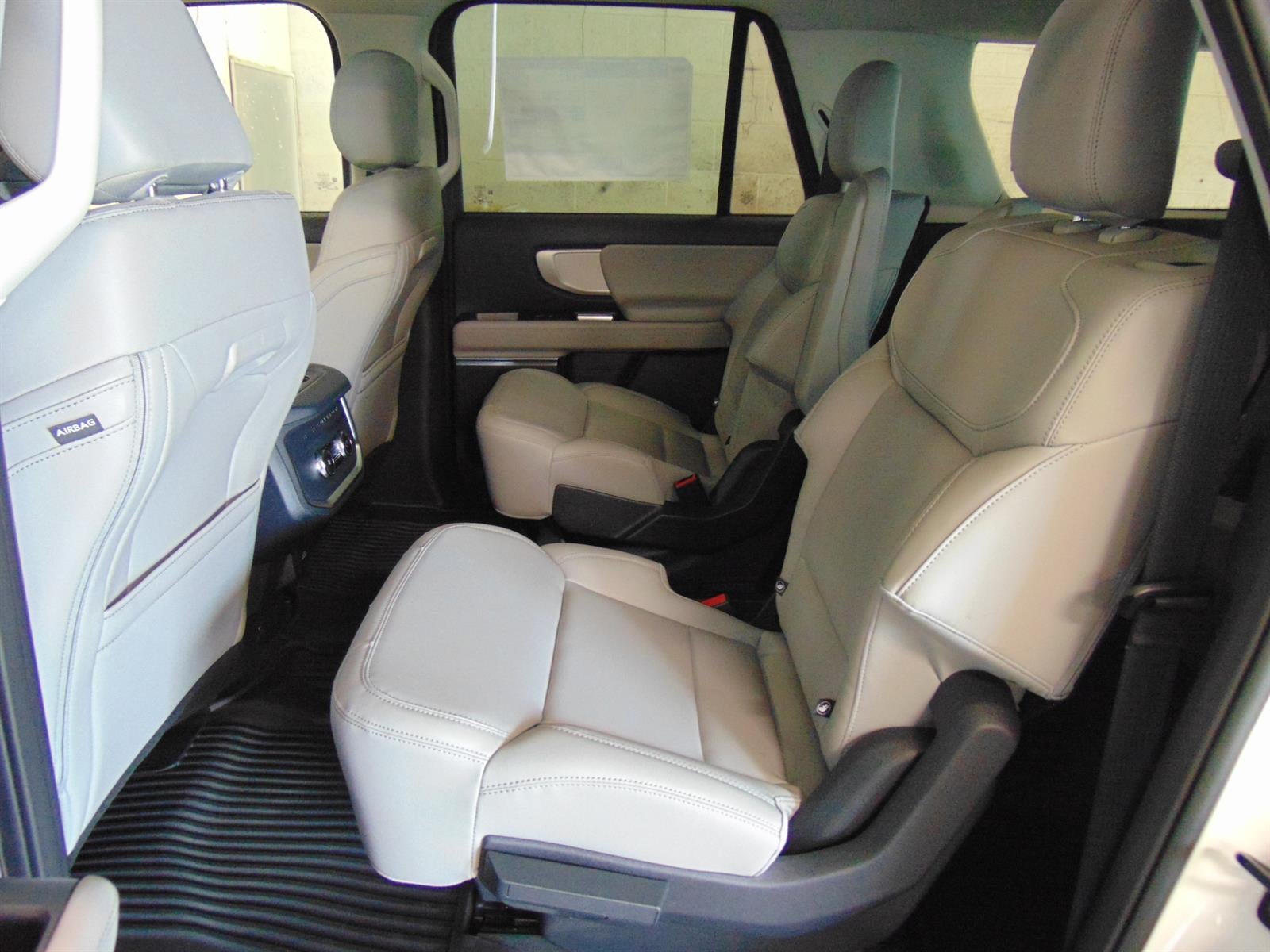 2027 Ford Expedition MAX ACTIVE 4X4