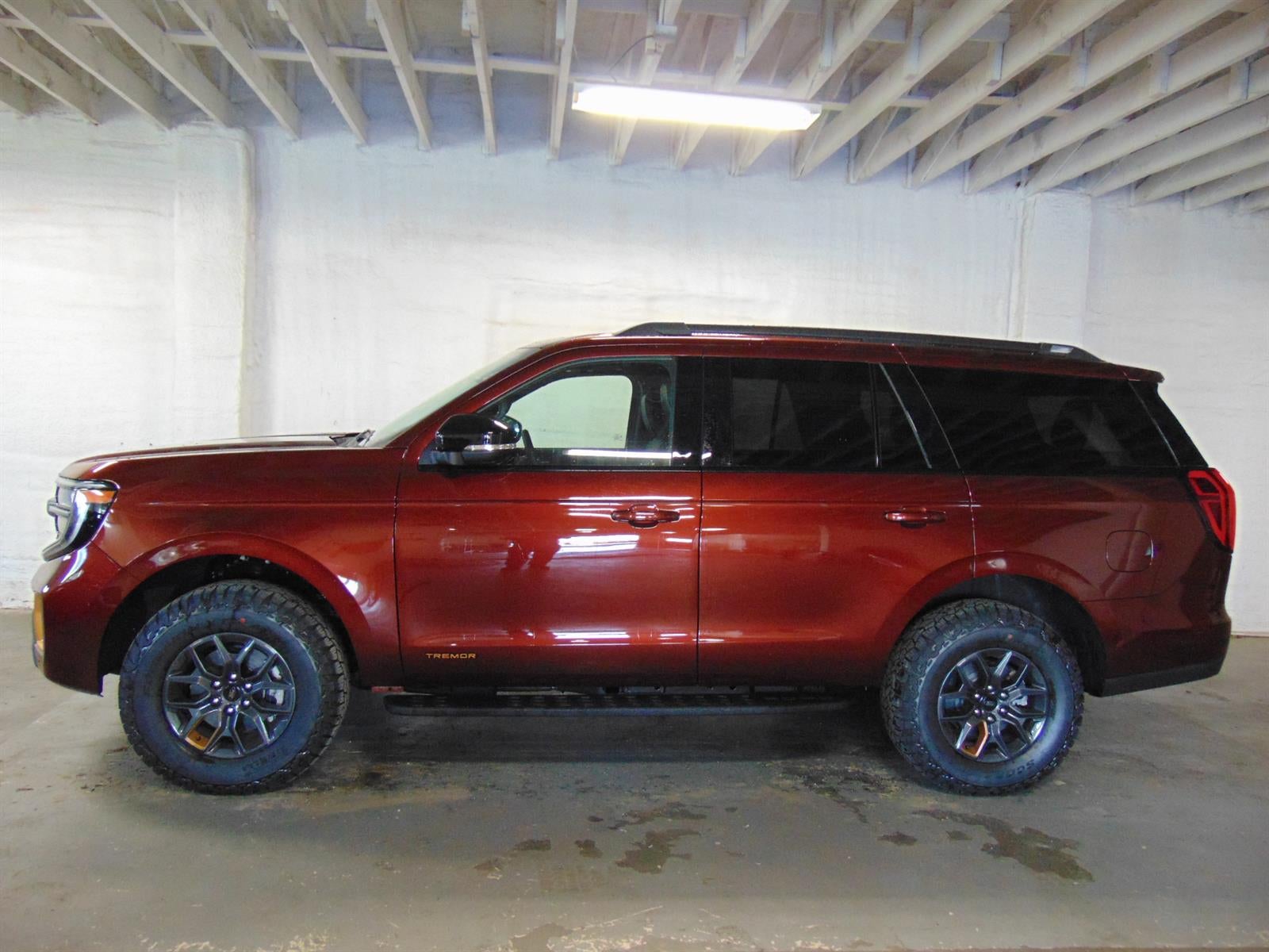 2027 Ford Expedition TREMOR 4X4