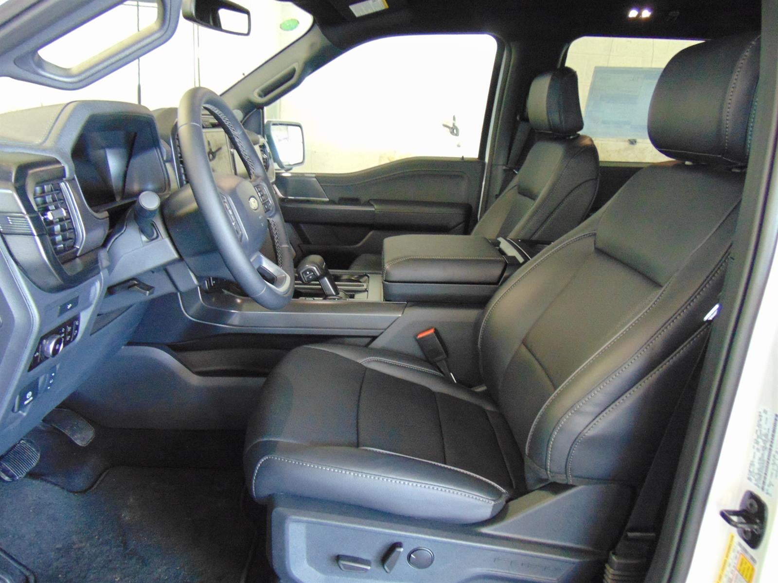 2026 Ford F-150 LARIAT 4WD SUPERCREW