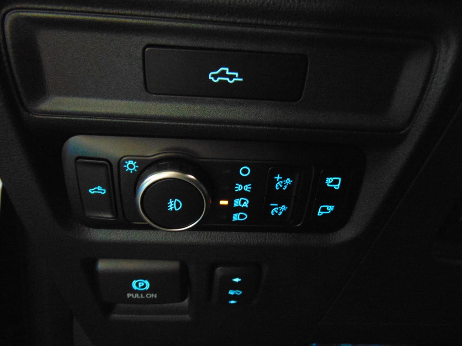 2026 Ford F-150 PLATINUM 4WD