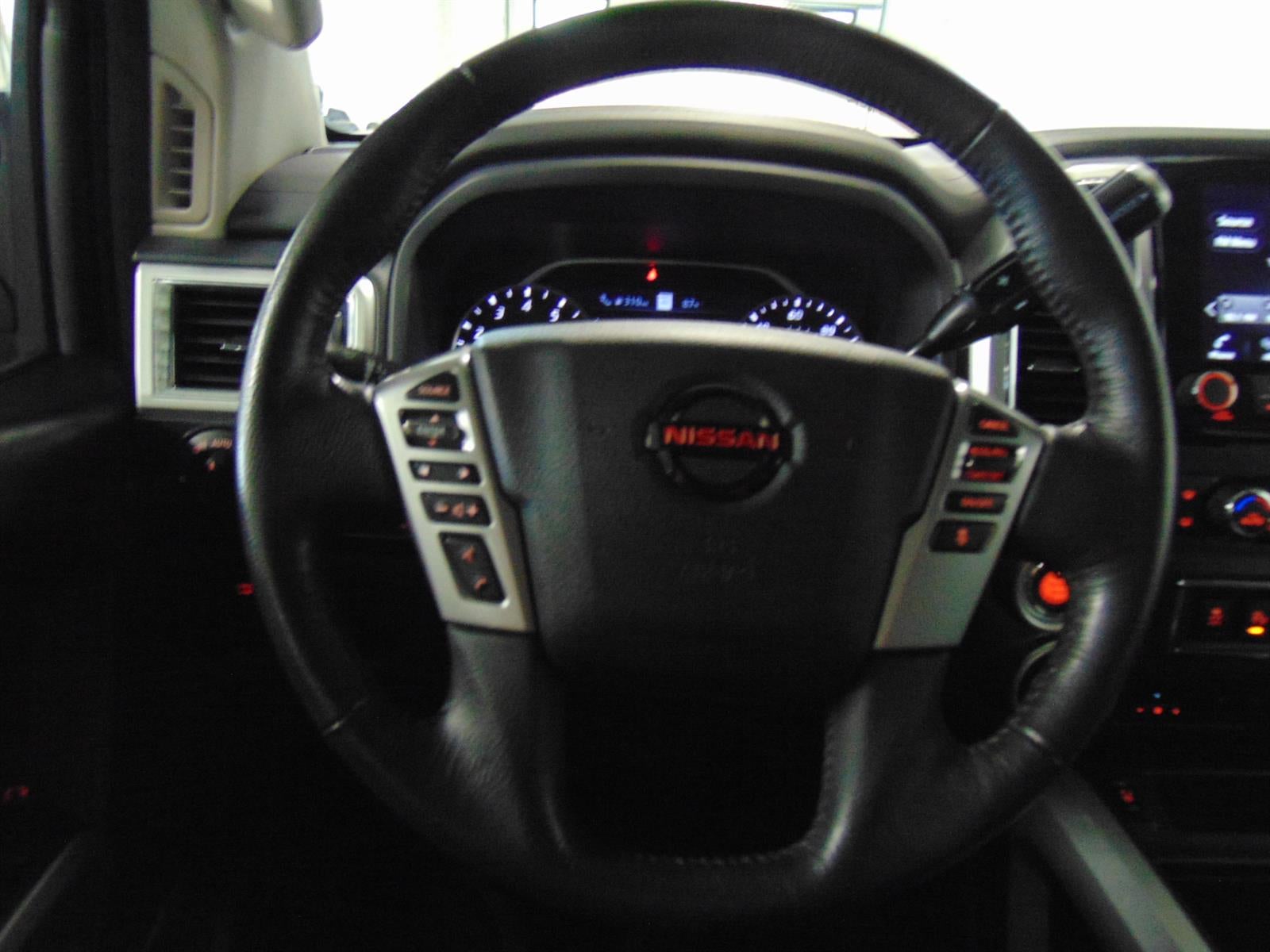 2021 Nissan Titan SV