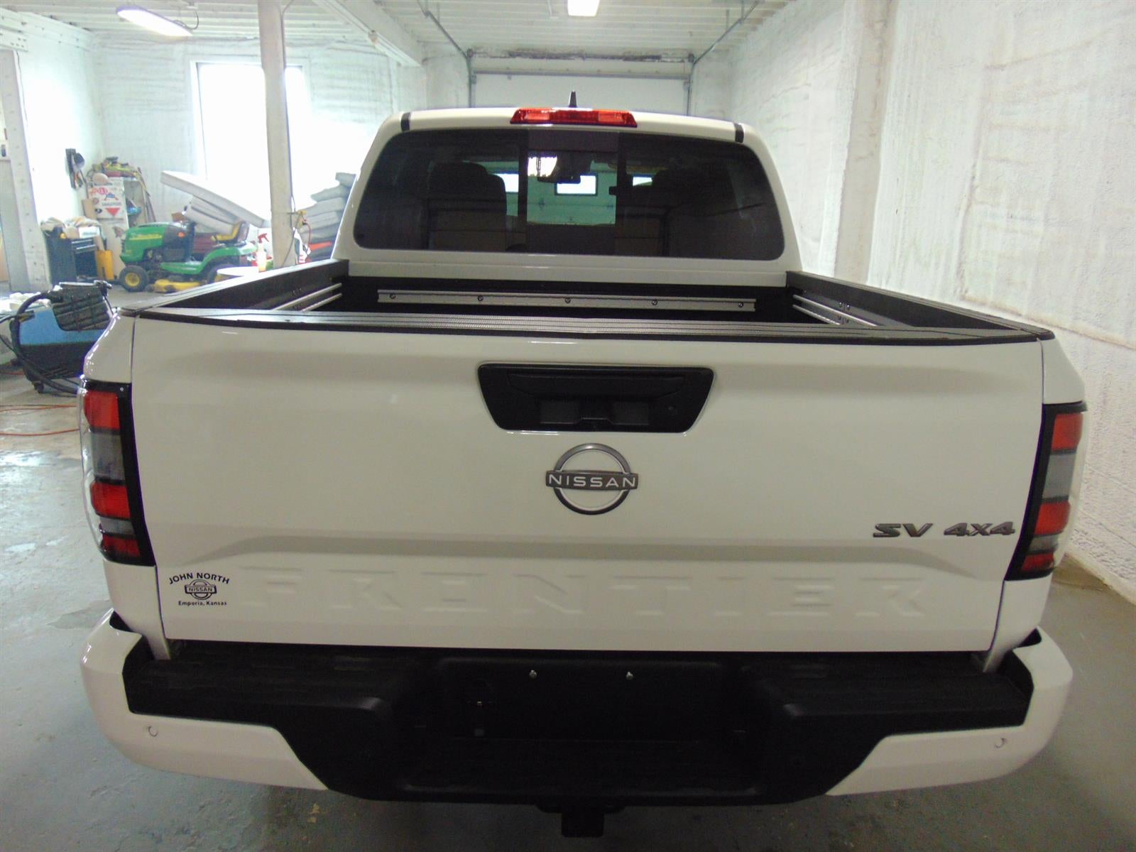 2023 Nissan Frontier SV