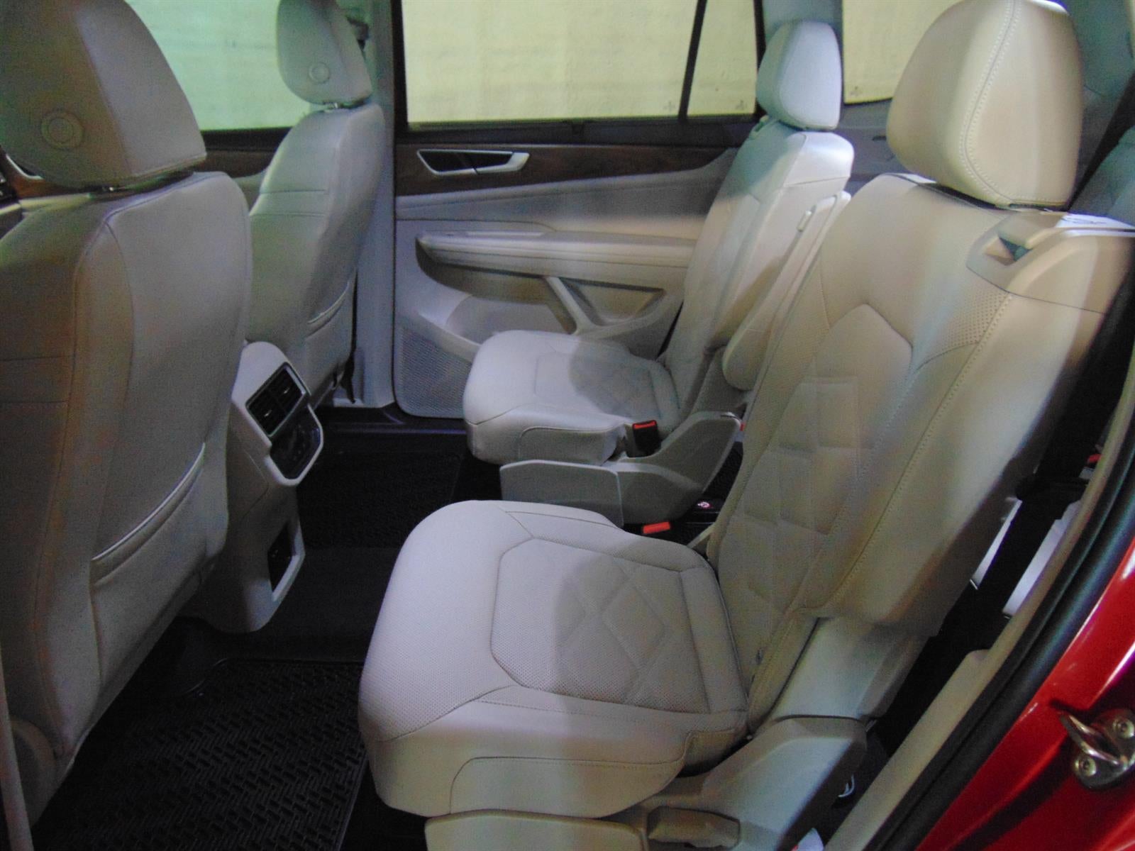 2024 Volkswagen Atlas SE