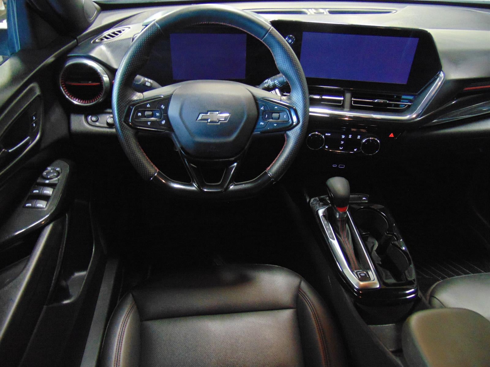 2025 Chevrolet Trax RS